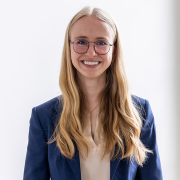 Alena Lennartz, LL.B.