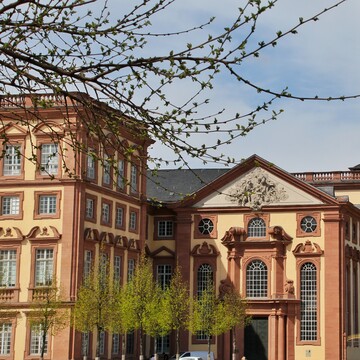 Lehrstuhl f&uuml;r B&uuml;rgerliches Recht, Arbeits&shy;recht, Sportrecht sowie Handels&shy;recht