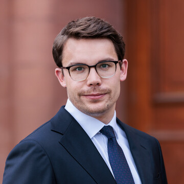 Tom Könemann, Ref. iur.