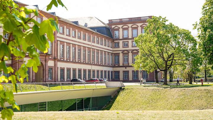 Schloss von außen