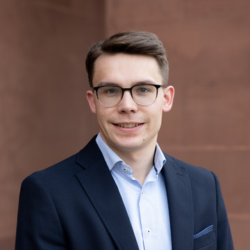 Tom Könemann, LL.B.