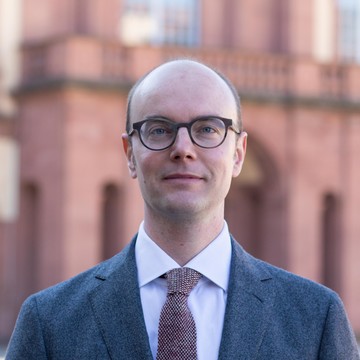 Prof. Dr. Moritz Renner
