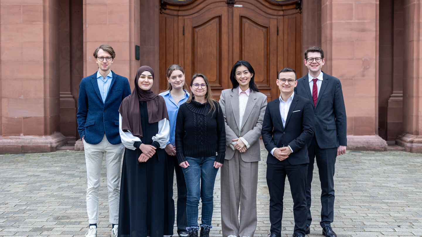 Mitarbeitende des Lehrstuhls von Professor Müller